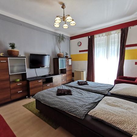 Smart Business Apartman Mişcolţ Exterior foto