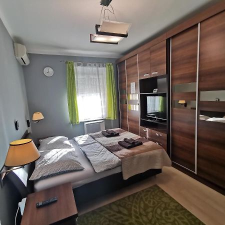 Smart Business Apartman Mişcolţ Exterior foto