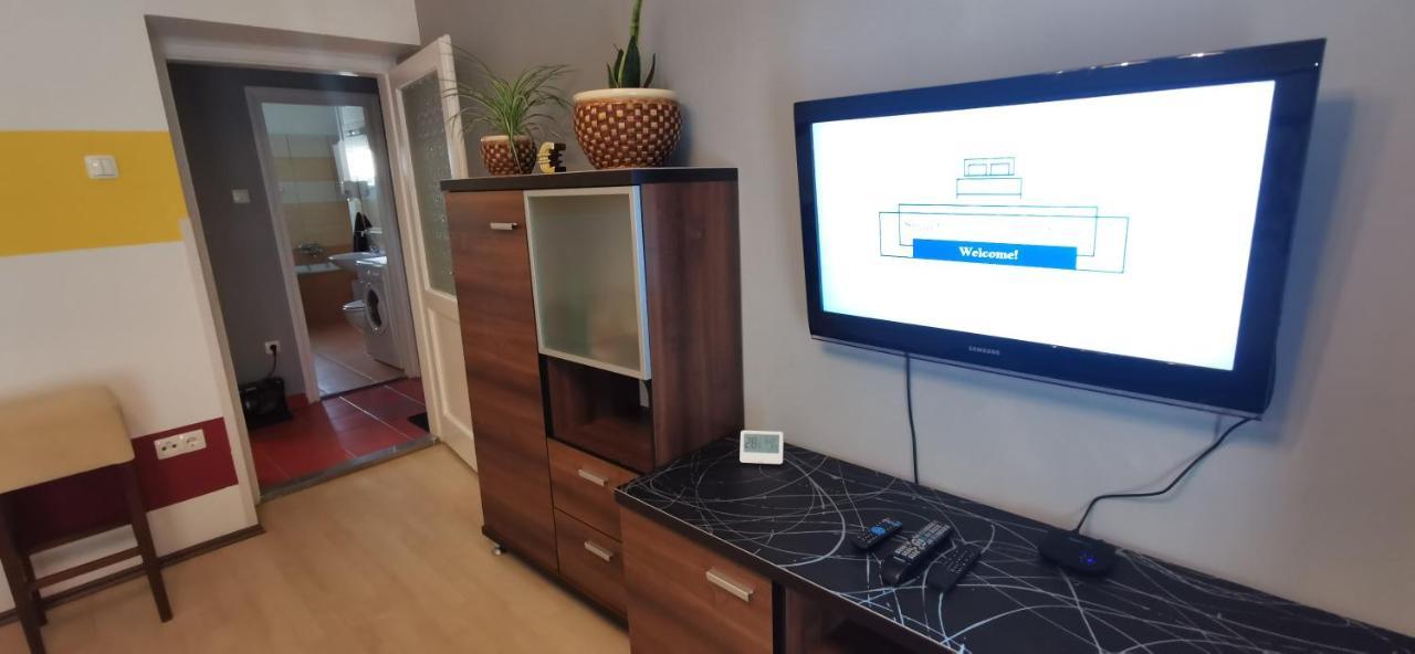 Smart Business Apartman Mişcolţ Exterior foto