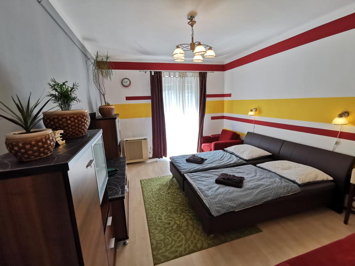 Smart Business Apartman Mişcolţ Exterior foto
