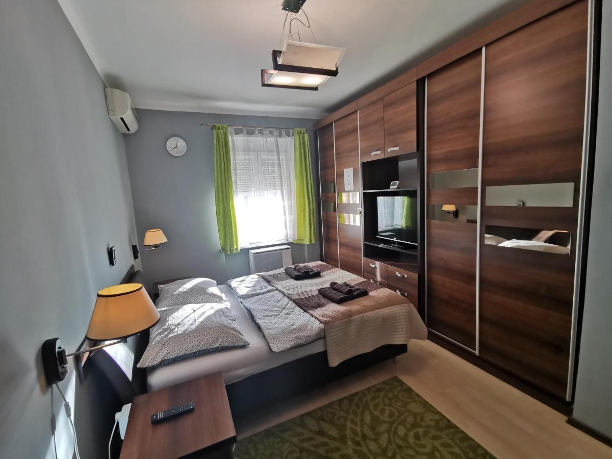 Smart Business Apartman Mişcolţ Exterior foto